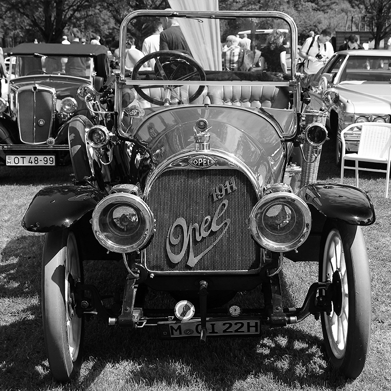 retro-mobil-800-800-2